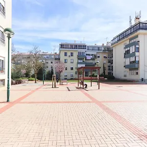 https://oeiras-balcony-by-homing.hotels-lisbon-portugal.com