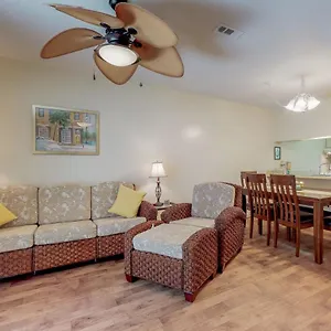 https://tarpon-10.panamacity-beachhotels.com